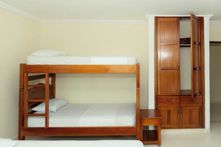 Room 5 of 28