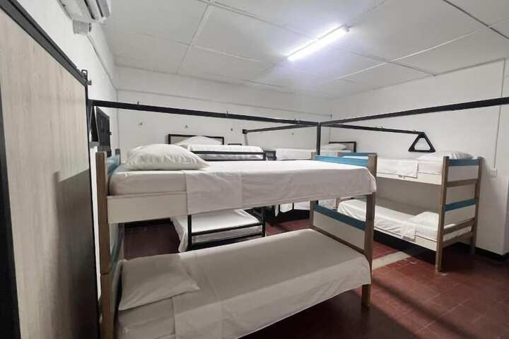 Room 3 of 25