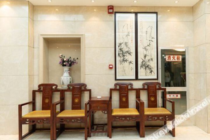 Hotel Interior 7 of 17