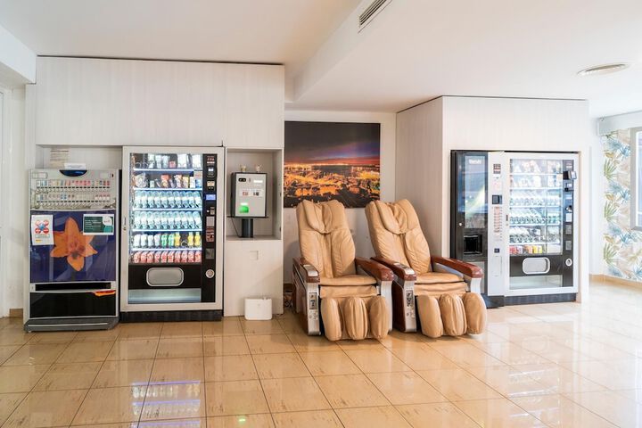 Guest Lobby