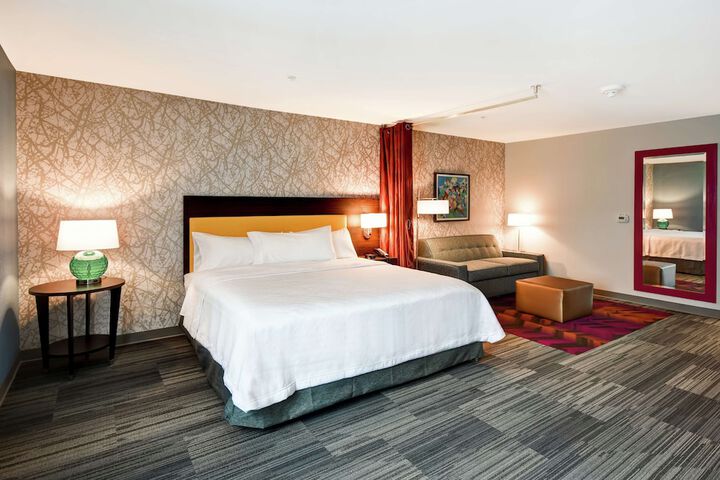 1 King Bed Studio Suite (9 of 12)