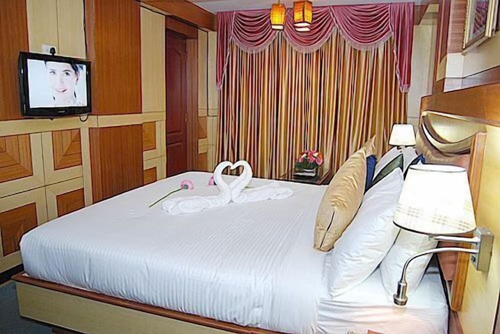 Room 13 of 69