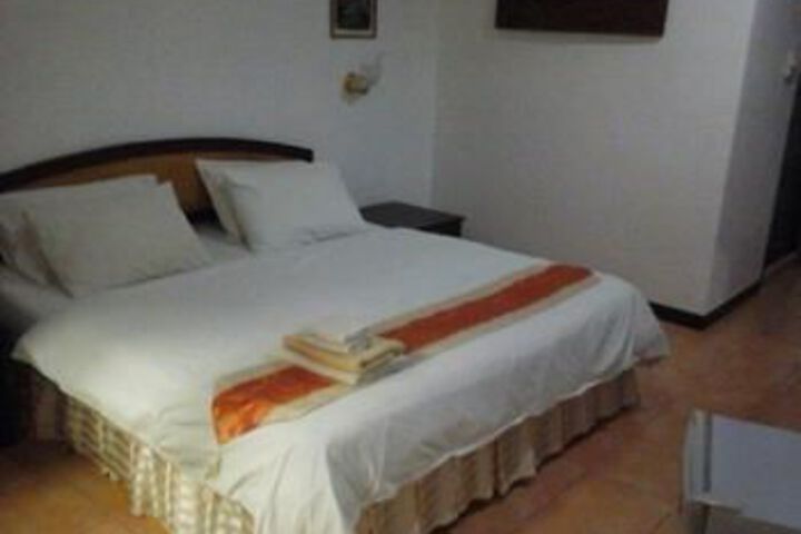 Room 12 of 41
