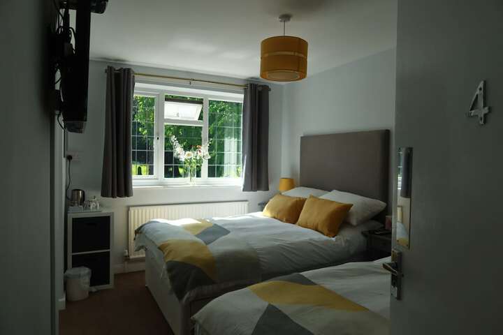 Room 7 of 28