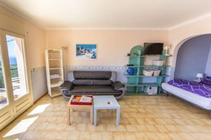 Room 16 of 27