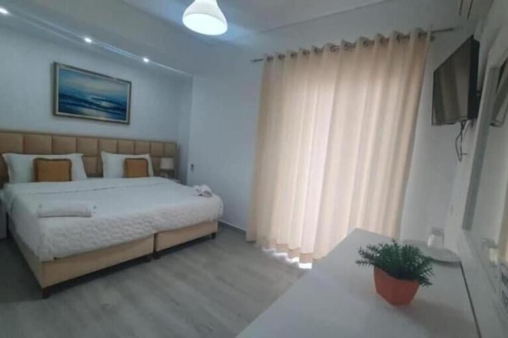 Room 22 of 106