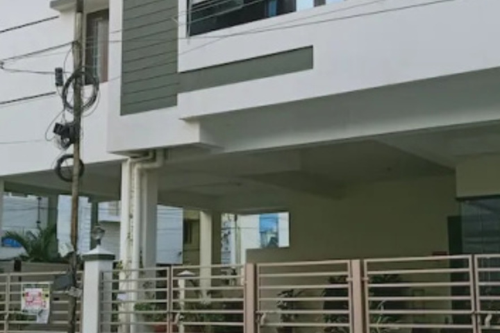 R Hotel - Manapakkam