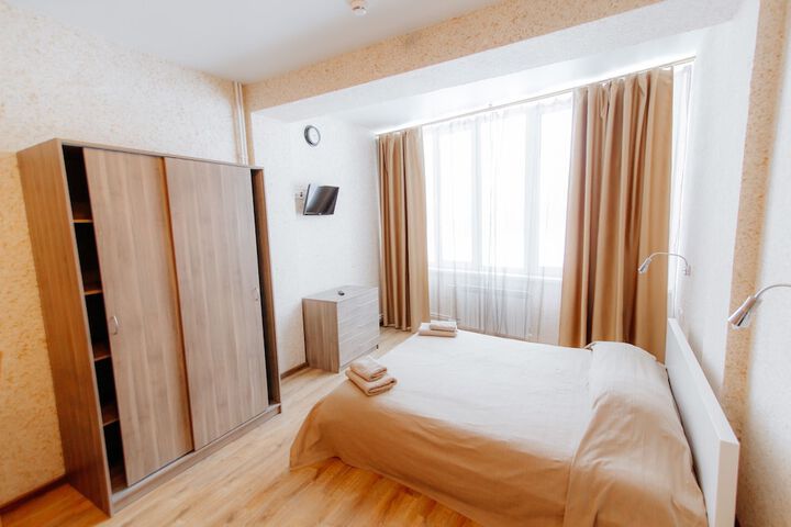 Room 28 of 65