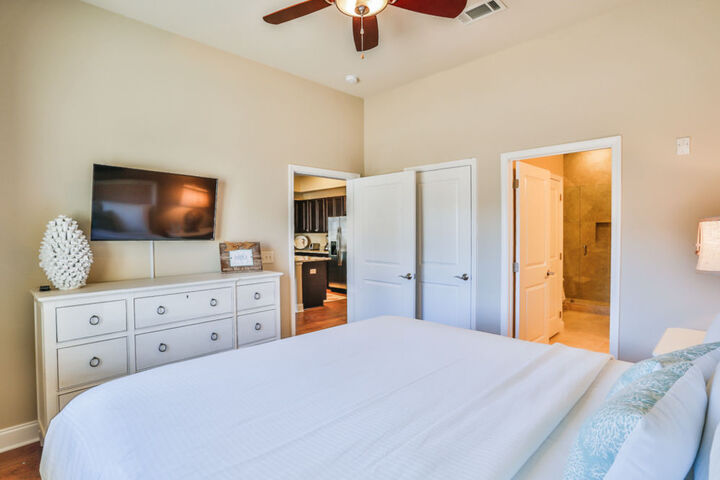 Room 2 of 25