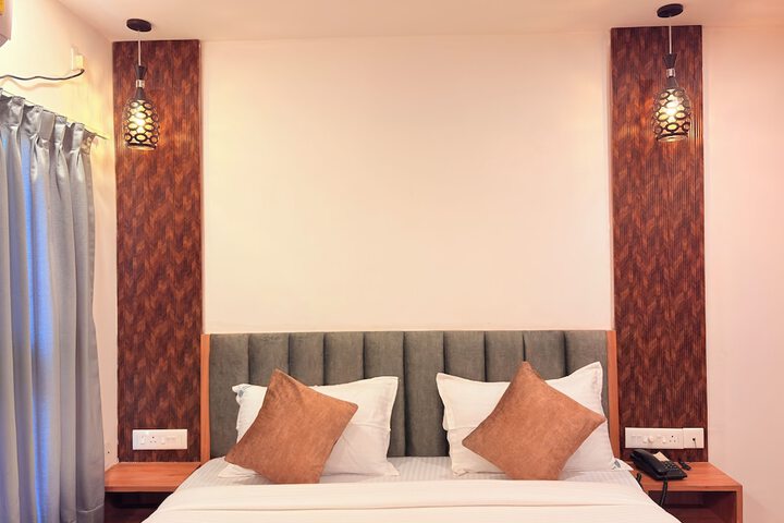 Room 8 of 72