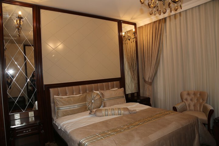 Room 3 of 41