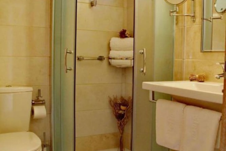 Clean Restrooms