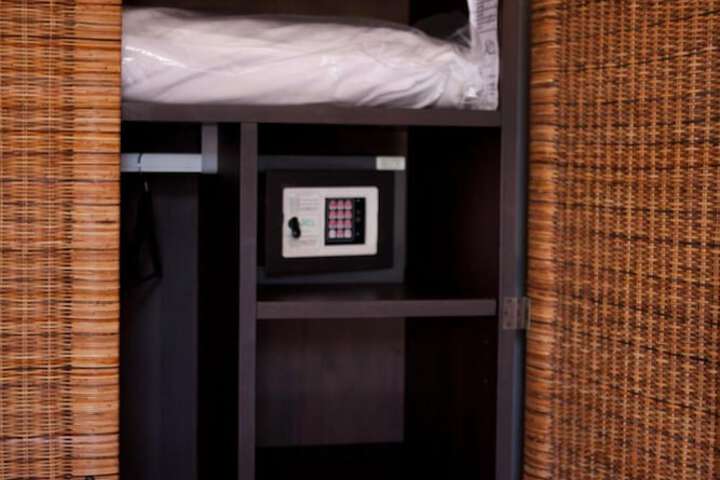 Room 15 of 27