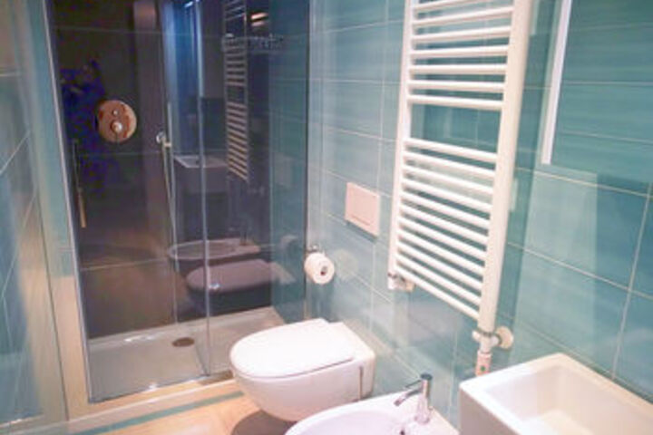 Room 14 of 98