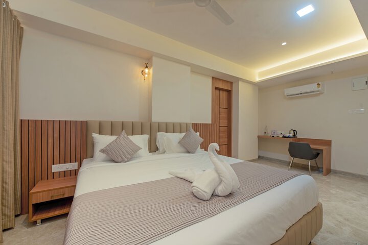 Room 15 of 32