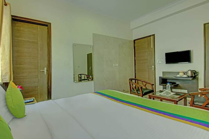 Room 28 of 50