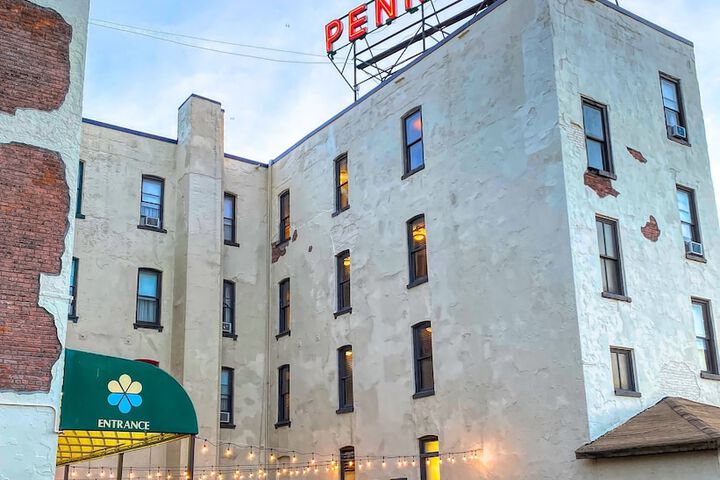 Hotel Exterior 41 of 43