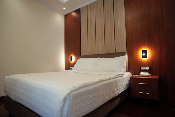 Room 21 of 73