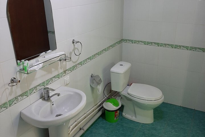 Room 10 of 14