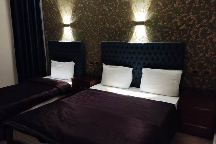 Room 17 of 74