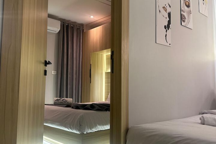 Room 42 of 75