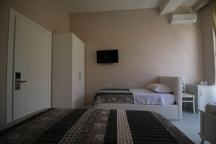 Room 14 of 47