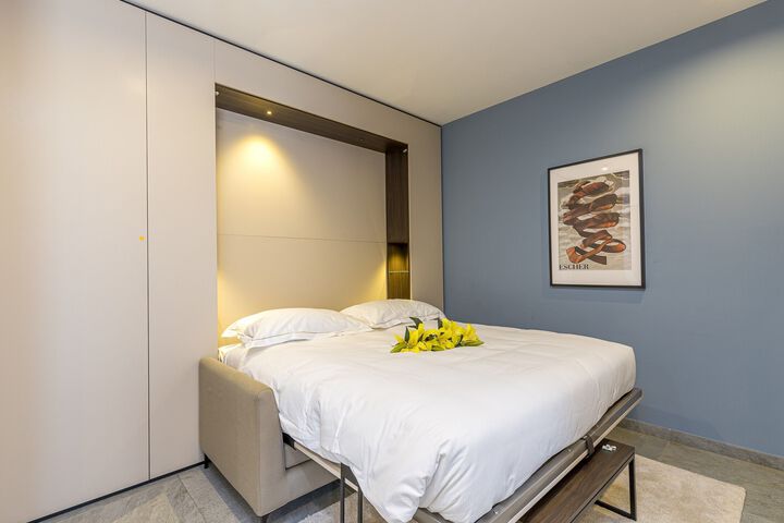 Room 21 of 28