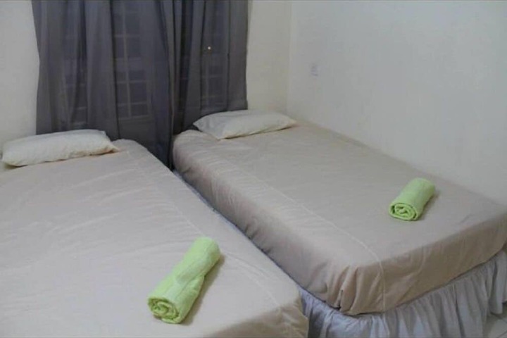 Room 5 of 11