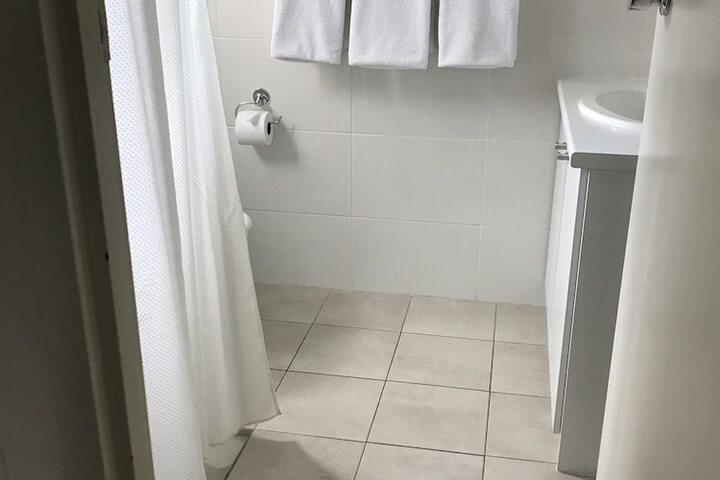 Room 33 of 41