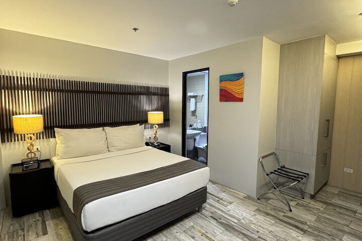 Room 13 of 34