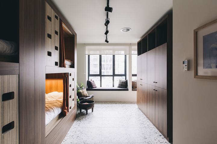 Room 17 of 50
