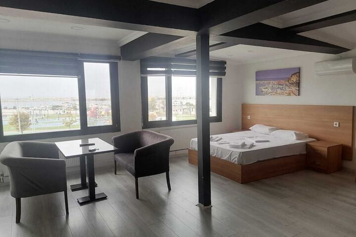 Room 4 of 38
