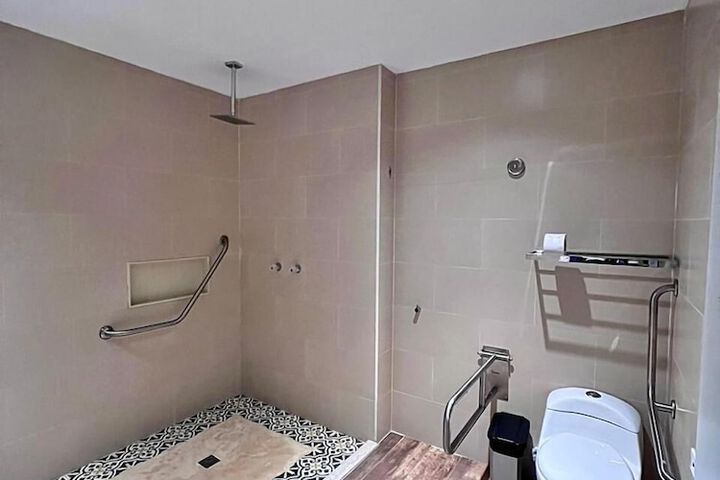 Room 104 of 132