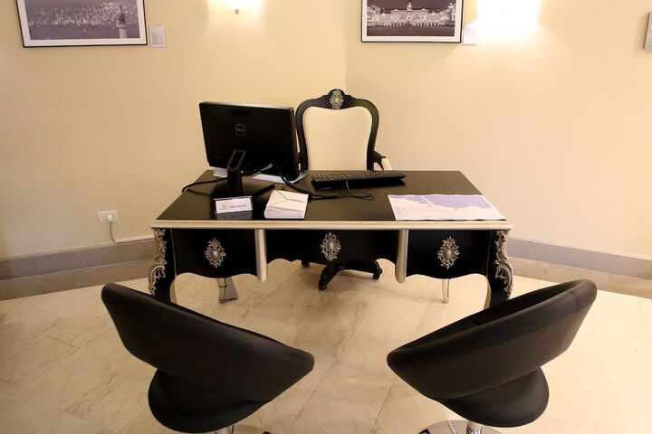 Concierge desk
