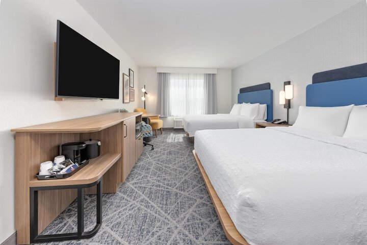 Room 11 of 37