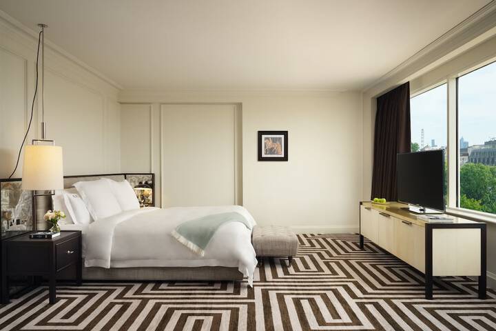 Room 65 of 137