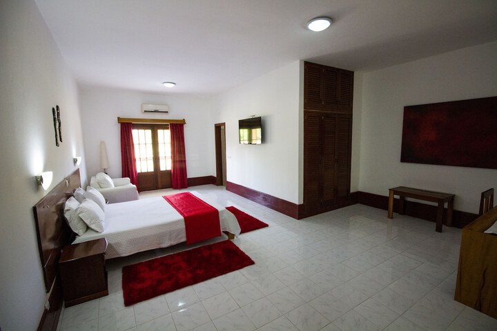 Room 3 of 60