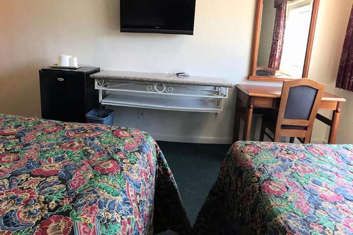 Room 27 of 46