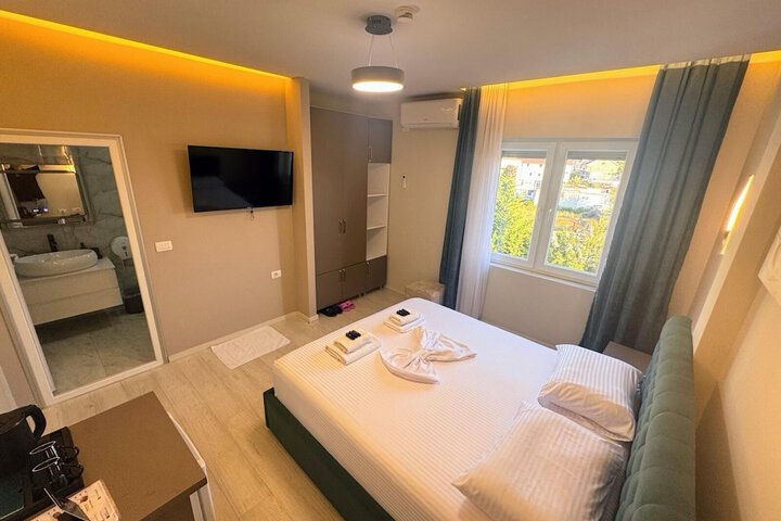 Room 14 of 77