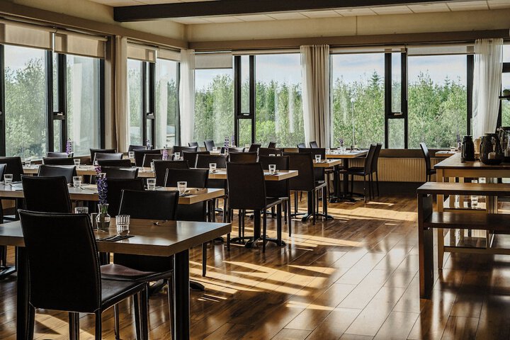 Dining 50 of 77