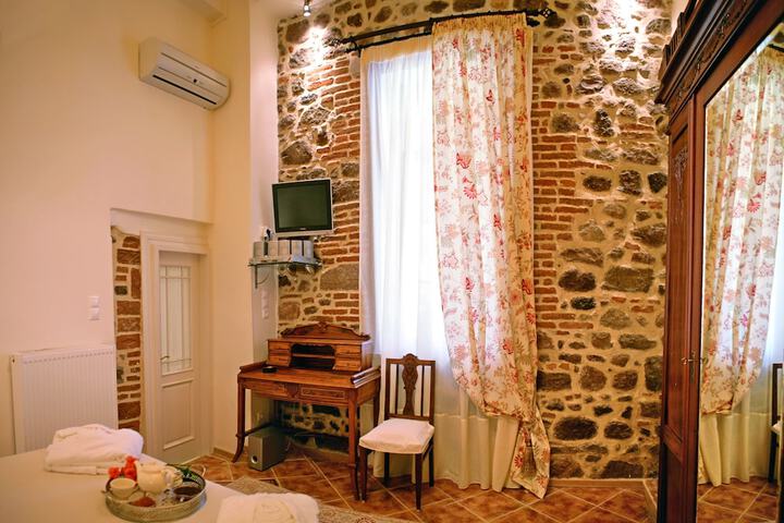 Room 9 of 29