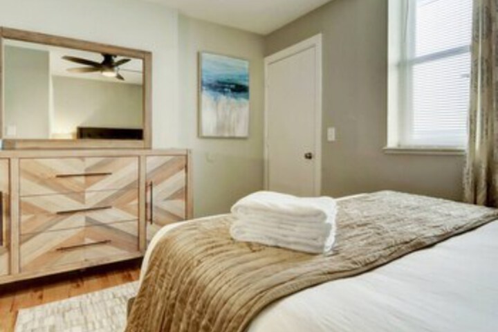 Room 17 of 23