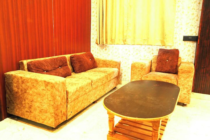 Room 14 of 36