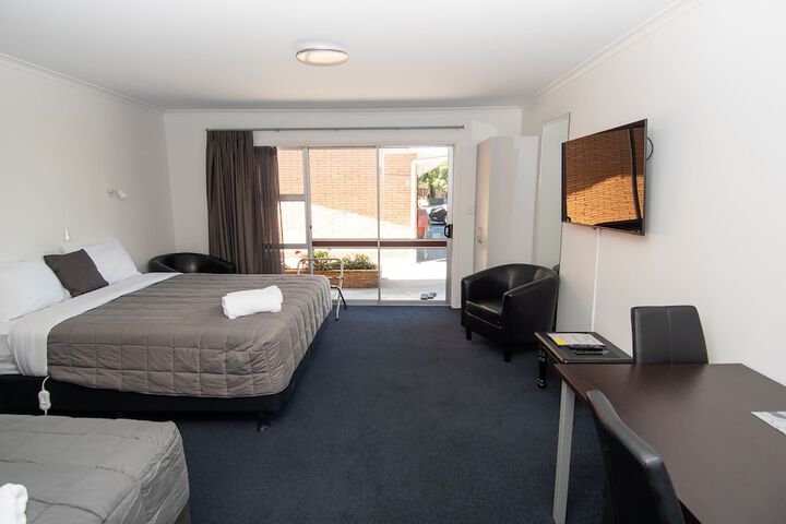 Room 28 of 70