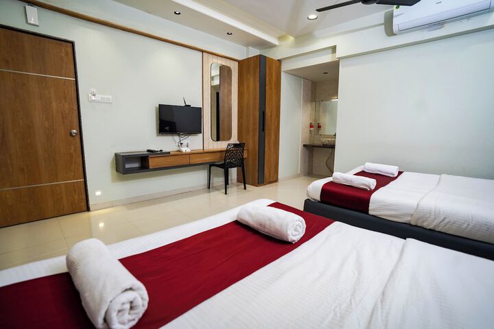Room 8 of 24