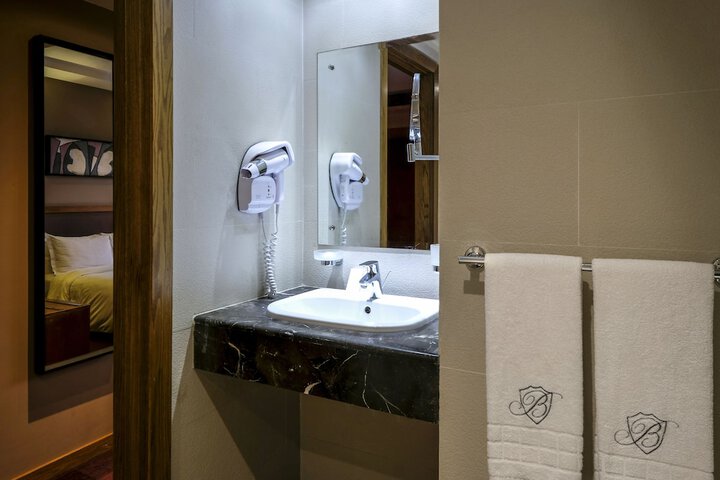 Room 30 of 78