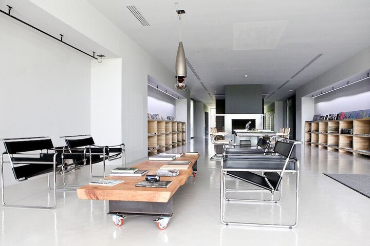 Entrance & Lobby
