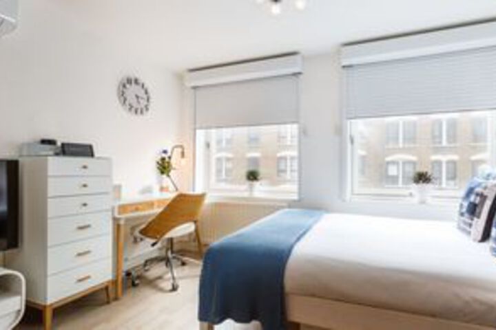 Room 3 of 12