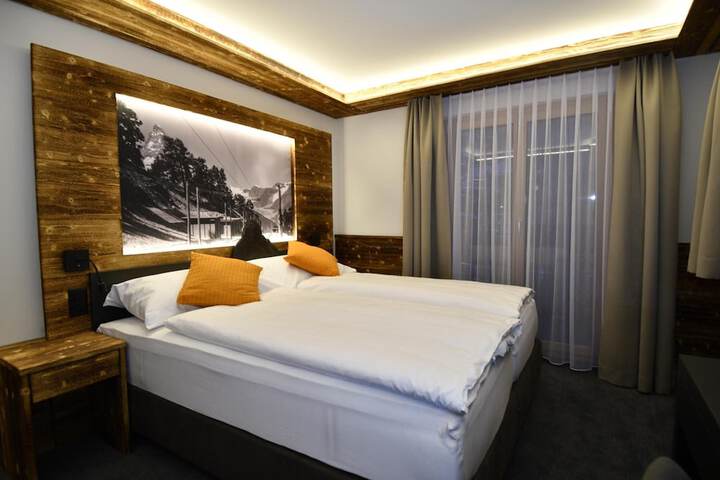 Room 28 of 58