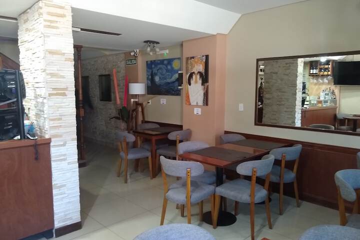 Room 18 of 48